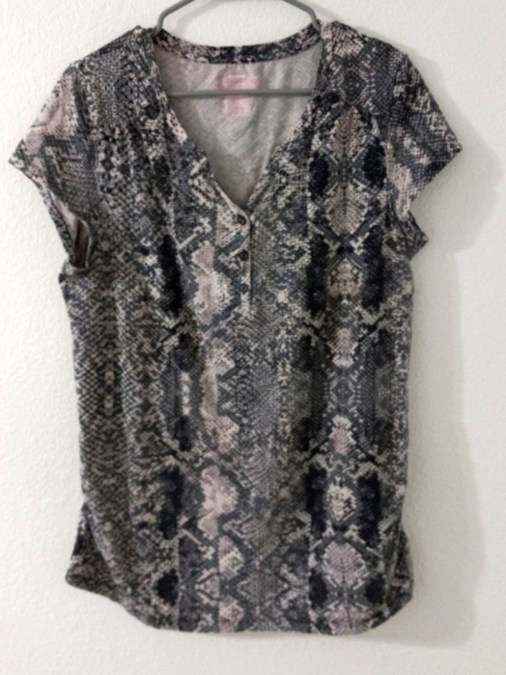 Great Expectations XL Snake Pattern Maternity Top in  Black Gray